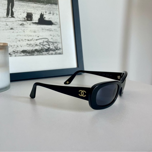 Authentic Chanel 5011 black Sunglasses Italy Y2K 90s Vintage! Rare! - Picture 2 of 10